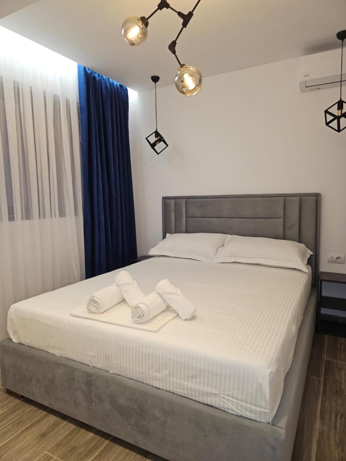 Ardit Seaside Rooms Sarandë Exteriör bild