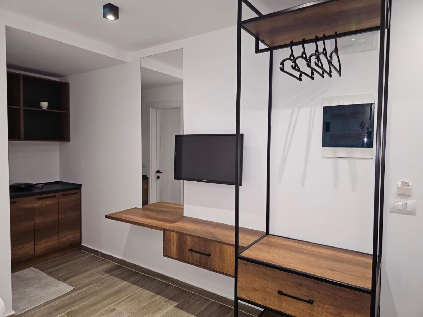 Ardit Seaside Rooms Sarandë Exteriör bild