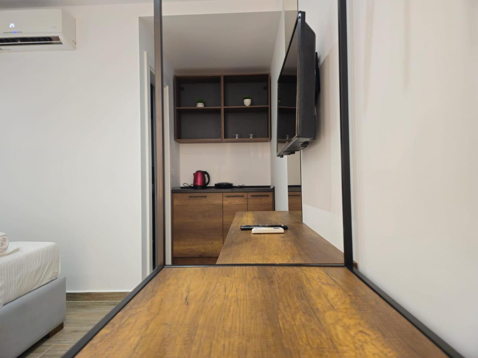 Ardit Seaside Rooms Sarandë Exteriör bild