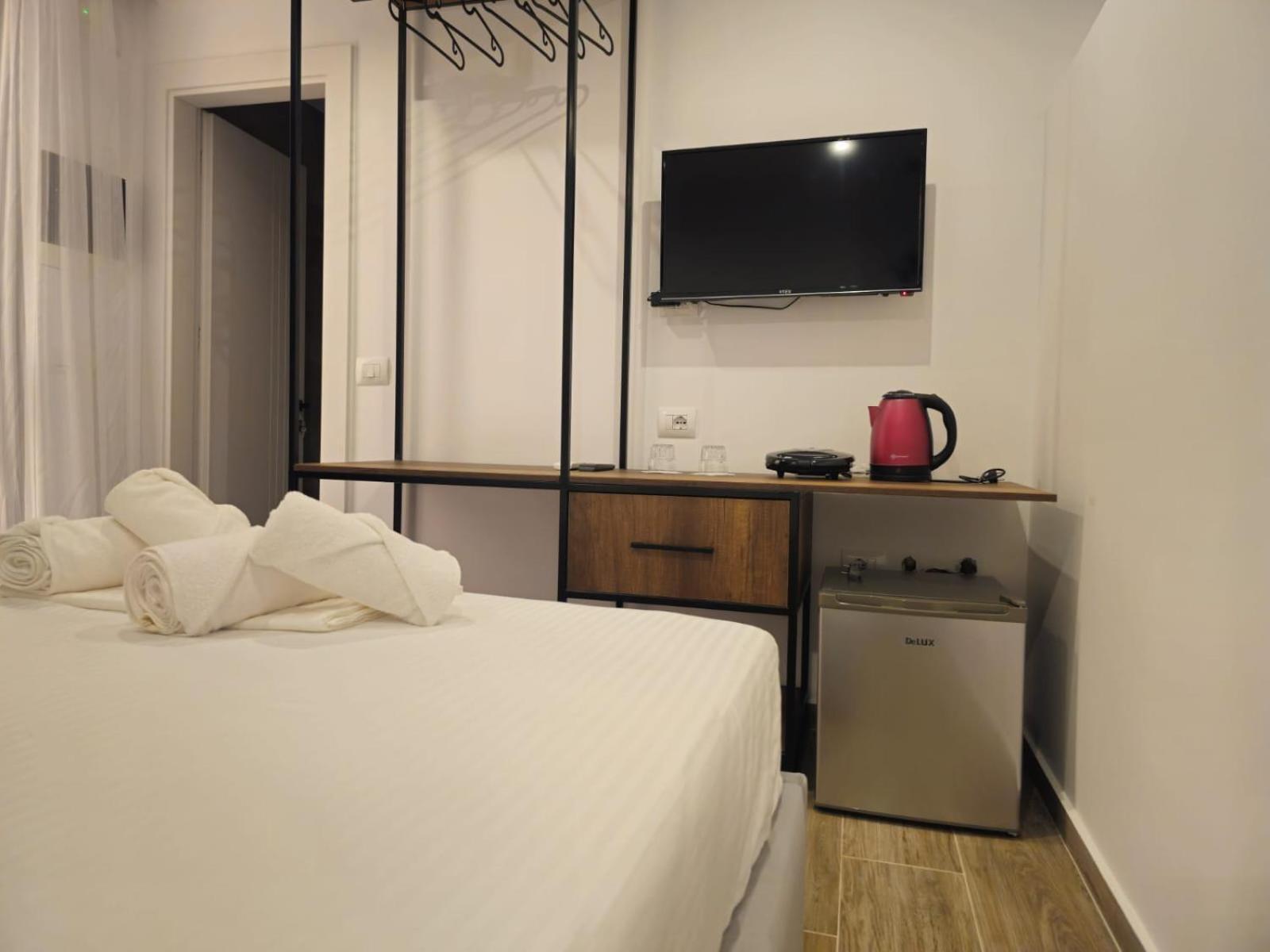 Ardit Seaside Rooms Sarandë Exteriör bild