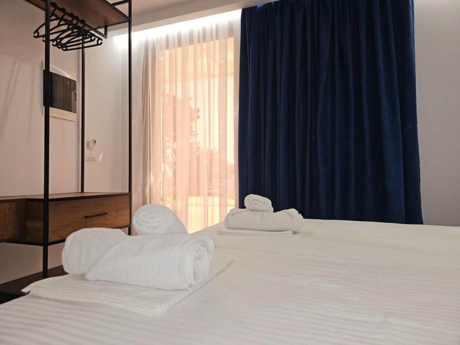 Ardit Seaside Rooms Sarandë Exteriör bild